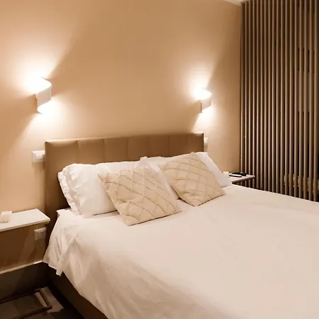 Adounia Apartman Nápoly